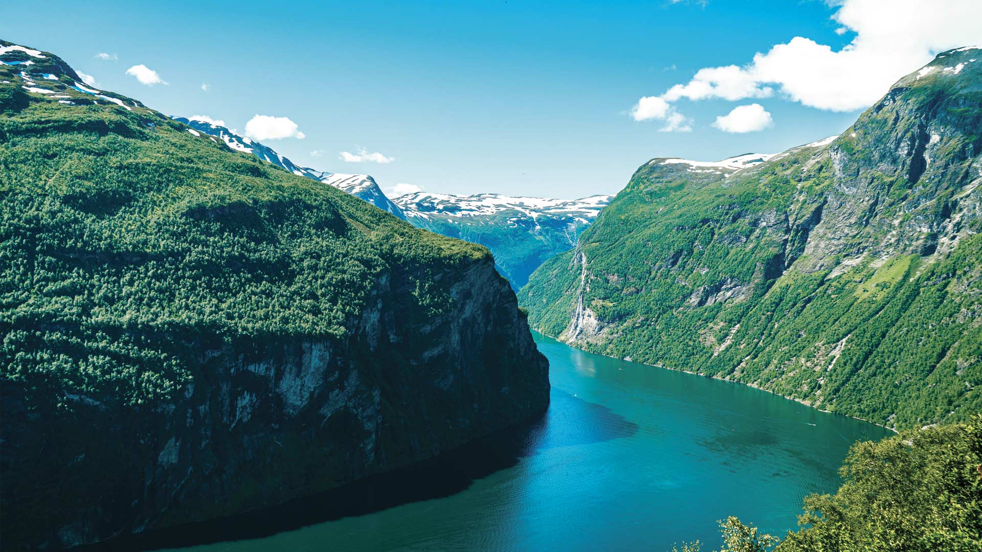 Croisière au fil des fjords norvégiens et splendeurs du cercle Arctique